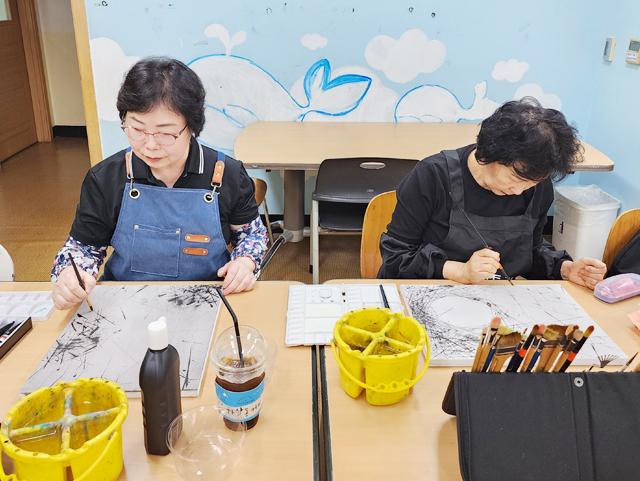 성인미술